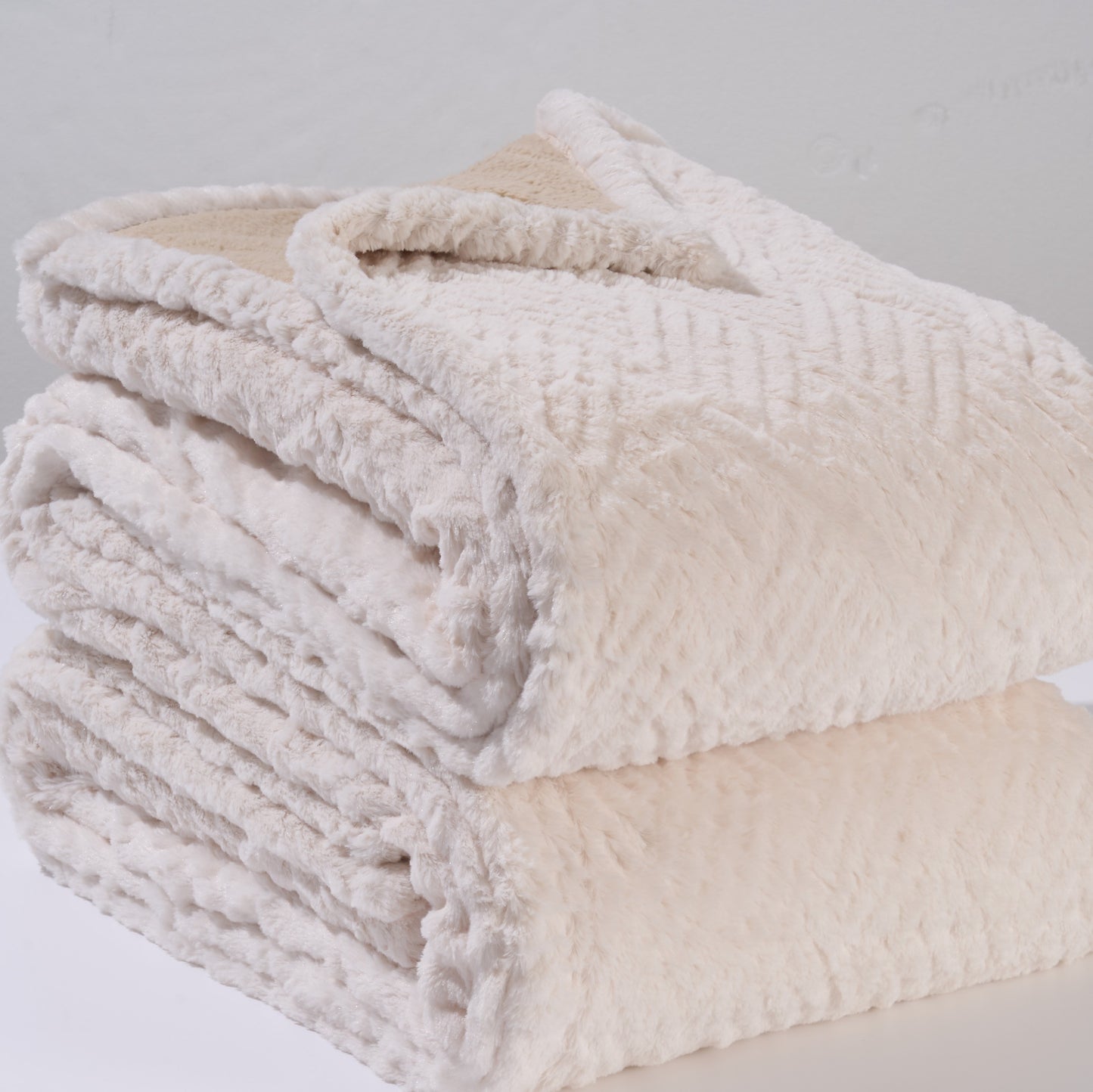Electric Blanket 72" x 84" Full Size, Jacquard Faux Fur, for Couch, Bed, Soft, Warm, Lightweight - Beige