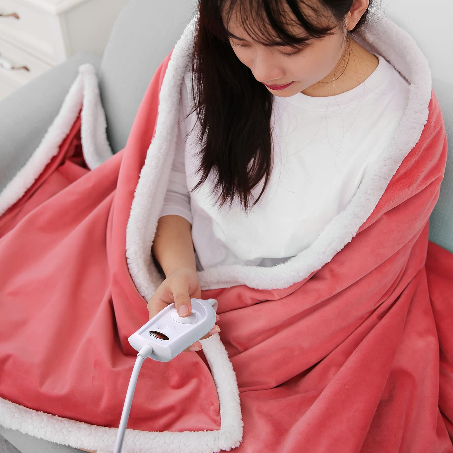 Load image into Gallery viewer, Heated Blanket Electric Throws Lightweight Soft Double-Layer Plush Blanket, 3 Heat Settings, Fast Heating, 2H Auto Off, 50" x 60" Pink