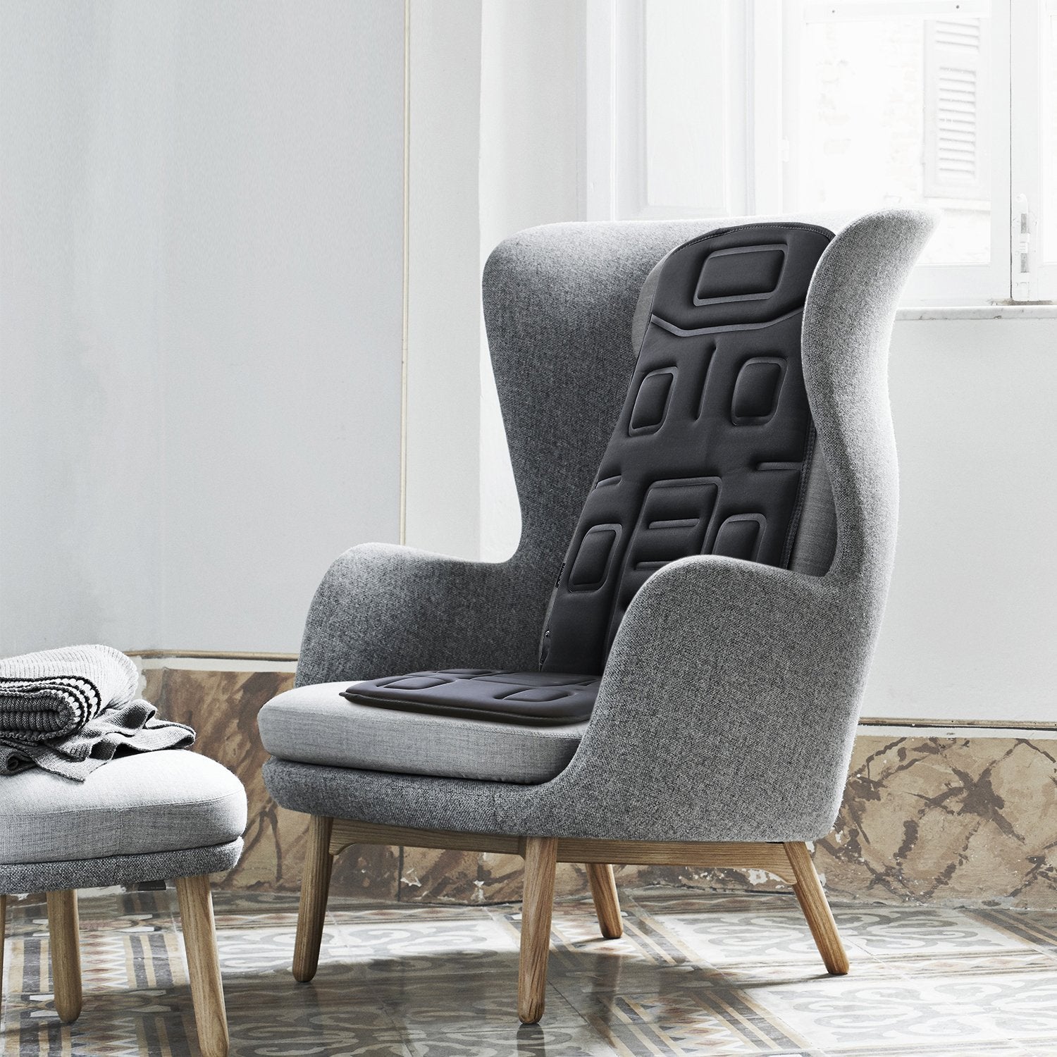 Load image into Gallery viewer, Naipo Portable Seat Cushion with Vibration and Heat - NAIPO
