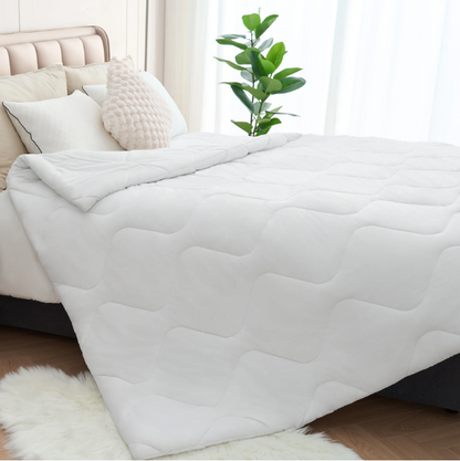 MARNUR All Season Comforter Lightweight, Breathable Down Alternative Duvet Insert Quilting Queen Size - White