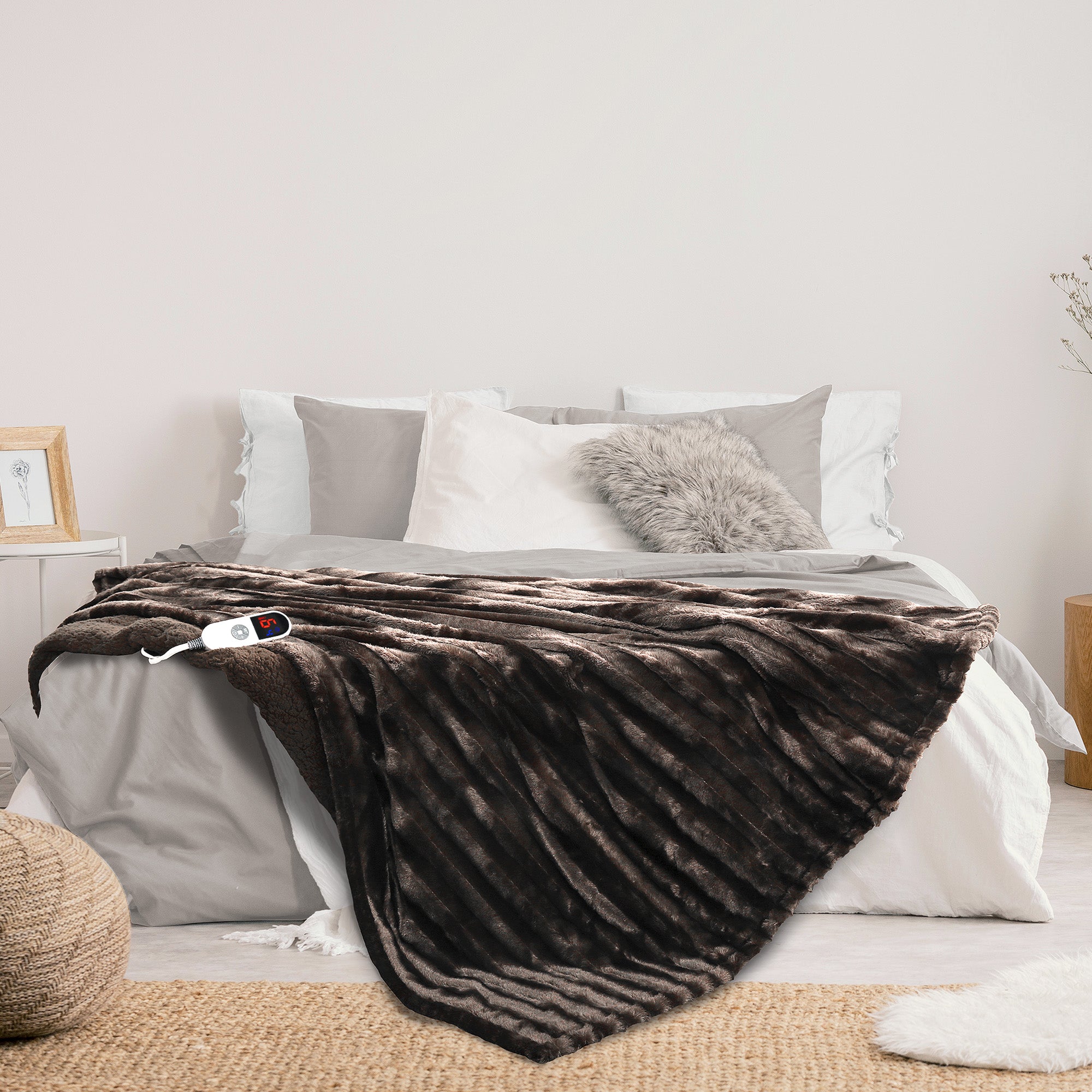 Load image into Gallery viewer, MARNUR Oversize Electric Throw Blanket, 60&quot;x70&quot;, Brown
