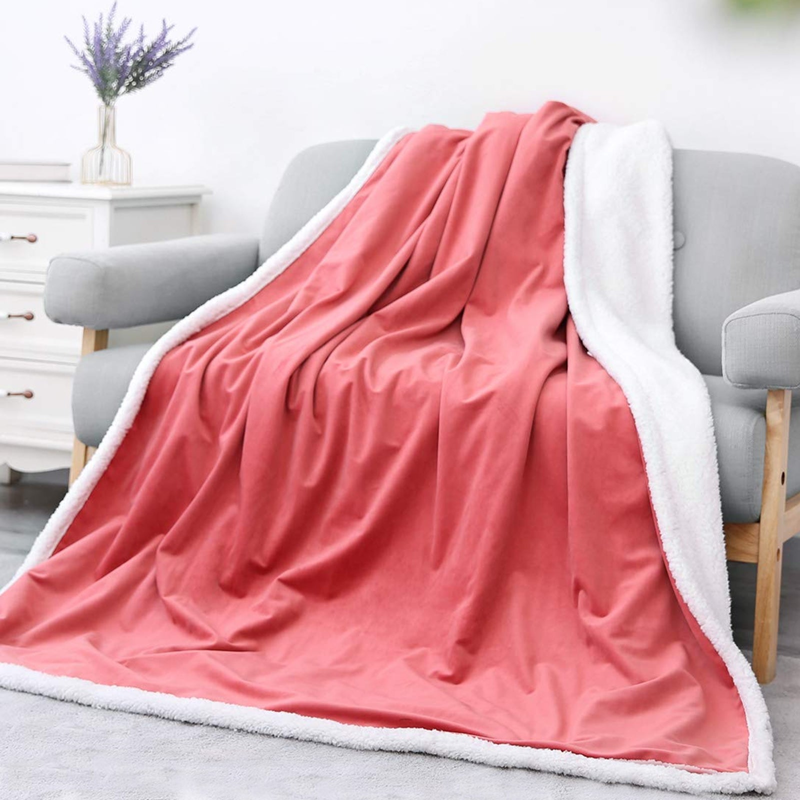 Load image into Gallery viewer, Heated Blanket Electric Throws Lightweight Soft Double-Layer Plush Blanket, 3 Heat Settings, Fast Heating, 2H Auto Off, 50&quot; x 60&quot; Pink
